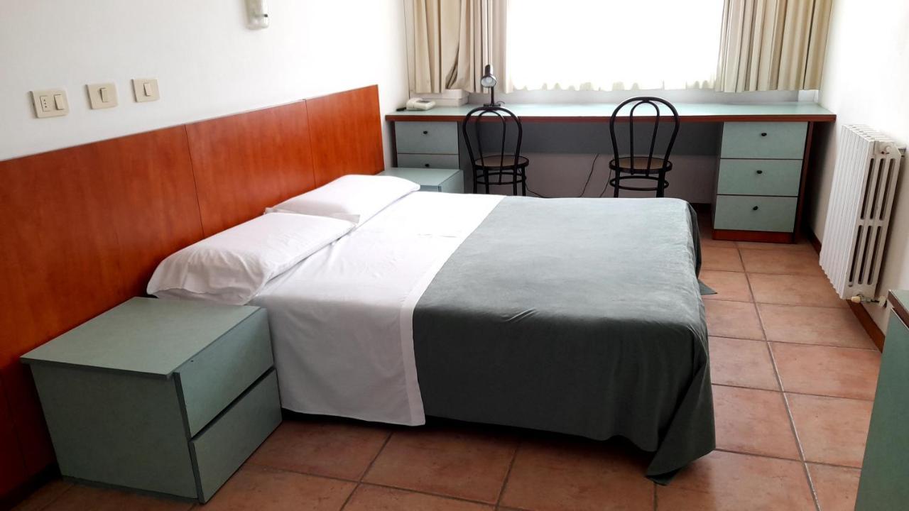 Hotel Tortorina Urbino Exterior photo