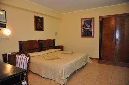 Hotel Tortorina Urbino Exterior photo